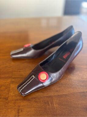 Vintage Y2K 🤎 Miu Miu Brown Leather Square Toe Kitten Heels Size 37